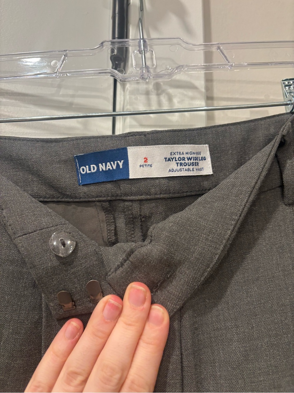 Old Navy Women's Gray Wide-Leg Dress Pants - Picture 3 of 3